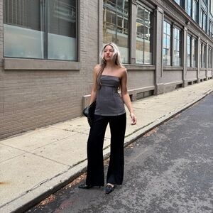 Chic Strapless Gray Top